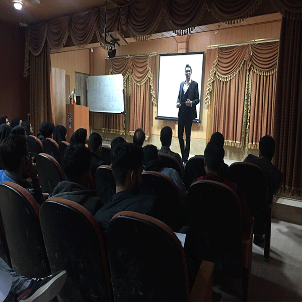 فرشید پاک نژاد سخنران و فن بیان